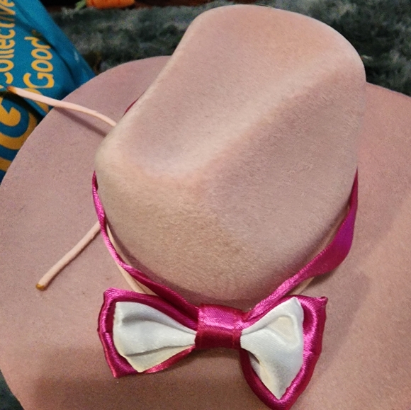 American Girl doll and accessories - Picture 11 of 11